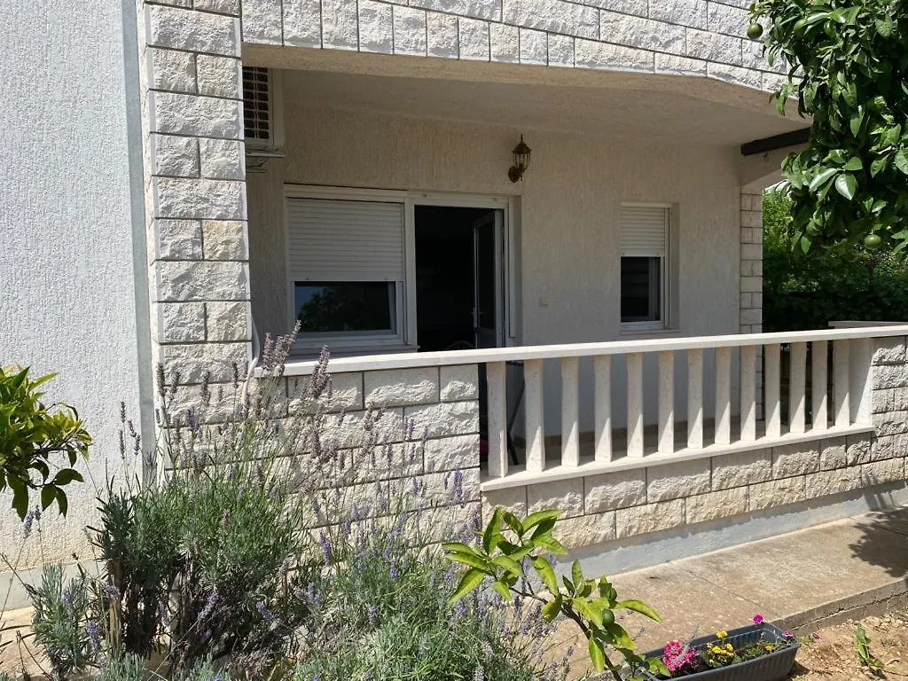 Διαμέρισμα Apartmani Josipa Τρογκίρ